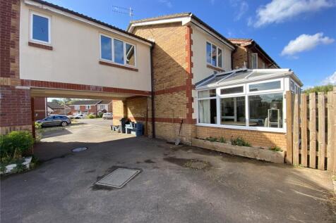 14 Mead Close
