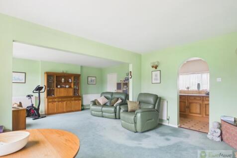 EweMove Mildenhall Lee Devenish Burrell Crescent L