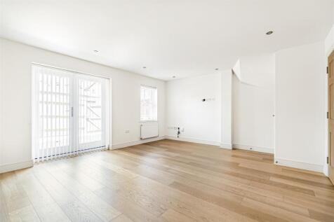 3 Chantry Lane,