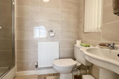 En-Suite Shower Room: