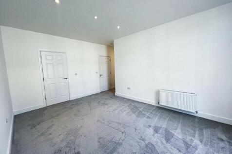 108293_P4838G3721...