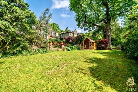 25044- 20 Arlington Drive_049.jpg