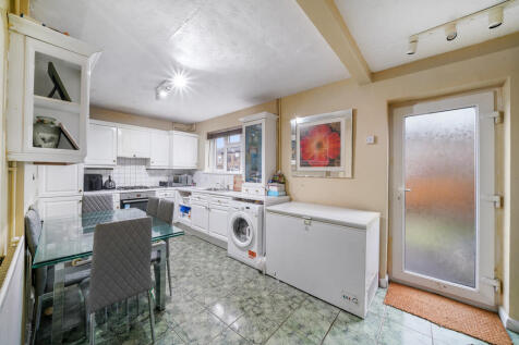 121 Meadfield - z...