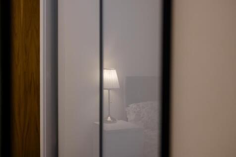 6 Chaise Meadow, Lymm WA13 9UP-17.jpg