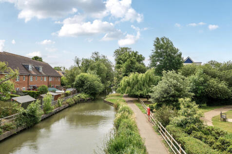 Canal Walks Close By