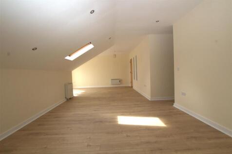 MASTER BEDROOM REVERSE ANGLE.jpg