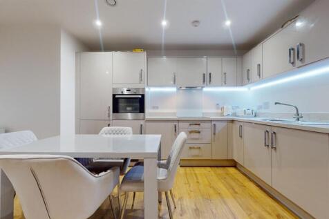 2 Bedroom, New Building, E6 For Sale by Barrain Lo