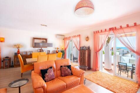 Lounge to terrace