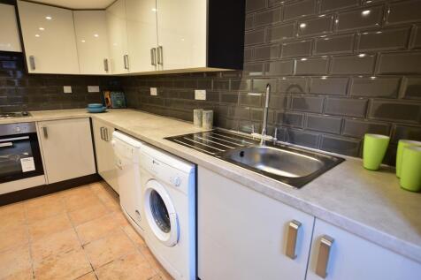 Meadow View, Hyde Park, Leeds LS6 1JQ photo 3