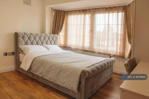 Room 3 Double ( Large Room)