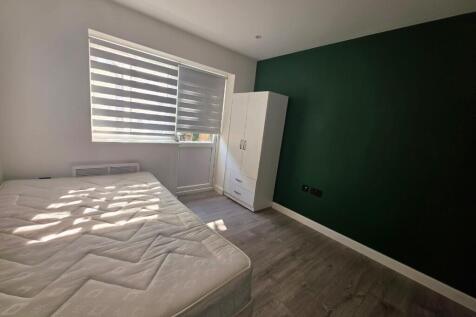 Southgate Road, Potters Bar, Hertfordshire, EN6 photo 3
