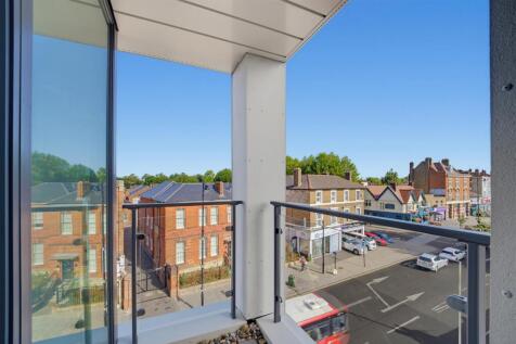 9 Easton View.jpg