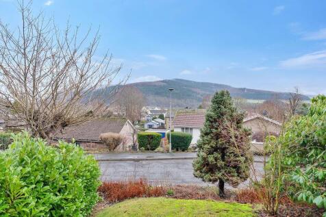 4 bed, 2 bath Detached in Leeds - Photo 23