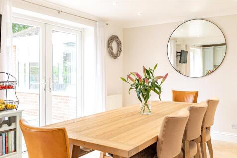 Folly Road, Lambourn, Hungerford, Berkshire, RG17 photo 4