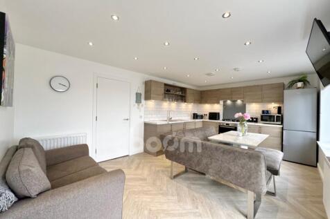 Auldlea Gardens, Beith dining kitchen