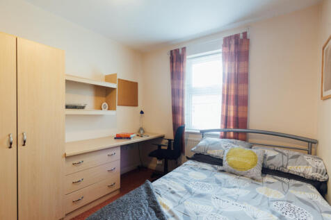 2-bed house on Carlton Close, Loughborough, £953/mo
