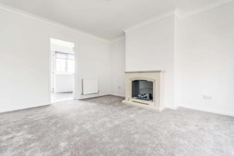 Broadwood Close, Horsham, RH12 photo 4