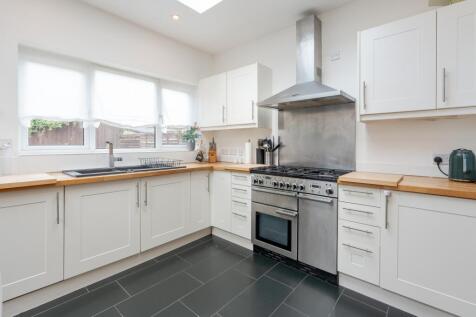 Kitchen living area 