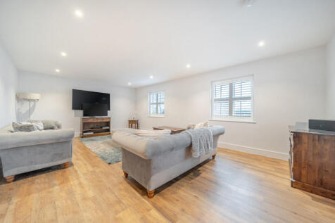 1400494-1-6981ce5...