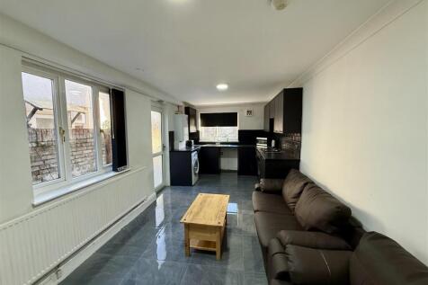 Malefant Street, Cardiff photo 3