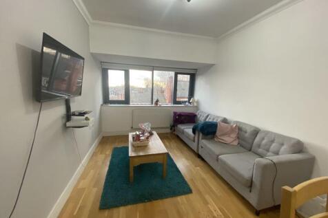 4-bed house on Arthur Avenue, Nottingham, £1,993/mo