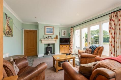 Kitchen/Breakfast/Snug