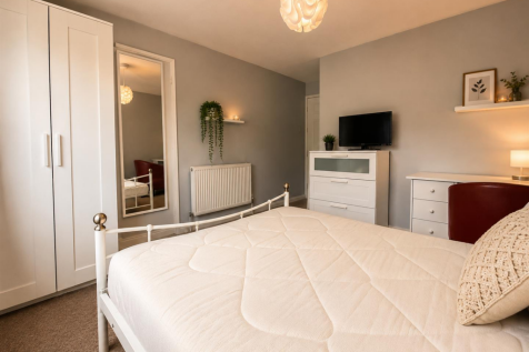 Bedroom 1.png