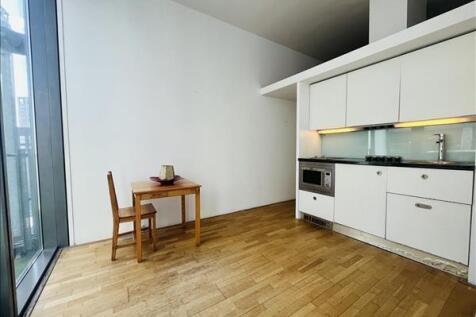 Spacious, furnished studio apartment in the award