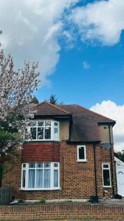 3 Bed End Terrace House to rent Fields Park Cresc