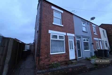 3-bed terraced on New Road, Nottingham, NG9, £850/mo