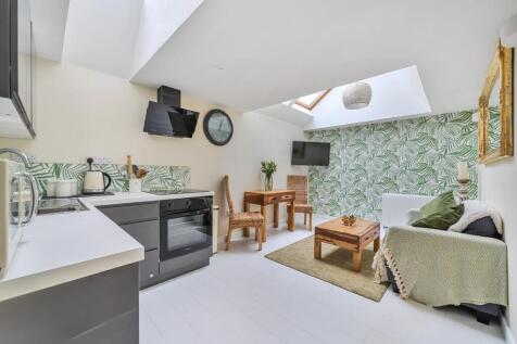 Open Plan Reception Room