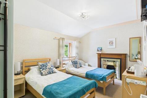 CAM03481G0-PR0104-STILL057