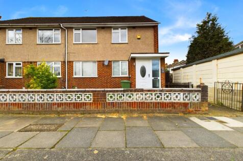 CAM03418G0-PR0039-STILL010