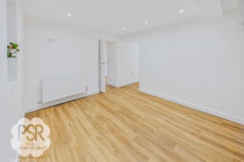 Lower Ground Floor Annexe Bedroom