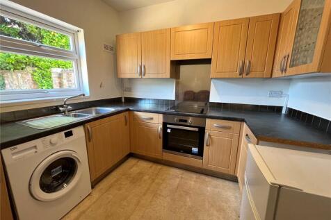 St Clements House, St Clements Close, Romsey, Hampshire, SO51 photo 4