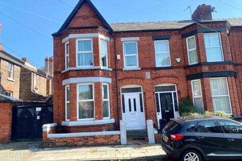 3-bed house on Cassville Road, L18 0HT, £1,200/mo
