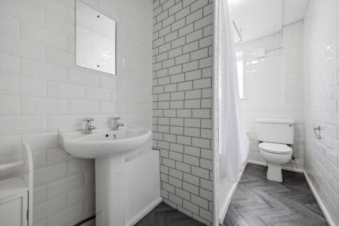 Easterhouse Road, Easterhouse, Glasgow, G34 9RF photo 3