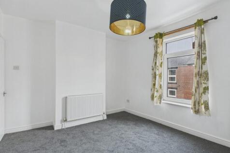 Cross Street, Goldthorpe photo 4