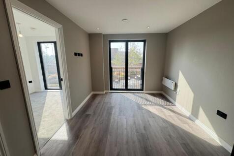 WhatsApp Image 2025-08-13 at 09.41.35_10572ff2.jpg