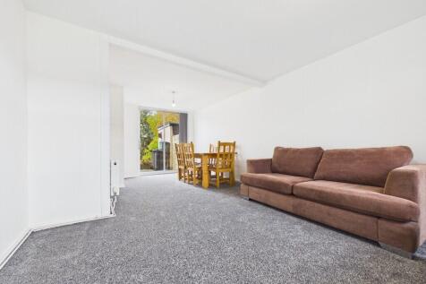 Gilling Crescent, Darlington, County Durham photo 5