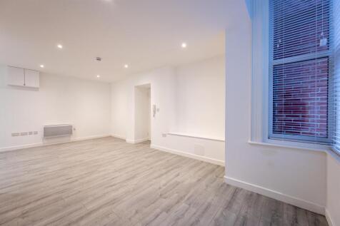 Upper Avenue, Eastbourne photo 4