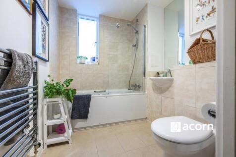 438ed101-7fd4-f01...