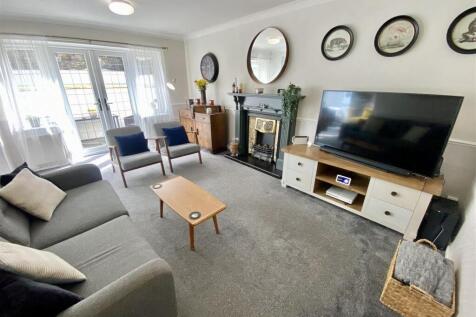 Bramleys Estate Agents - Stocks Bank Road - Mirfie