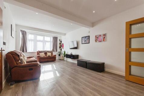 Davidson Frost-Wellings, DFW, Curzon Avenue, Stanm
