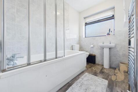 CAM01254G0-PR0381-STILL010.jpg