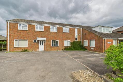 CAM02136G0-PR0377-STILL012