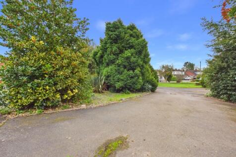 Carriage Driveway