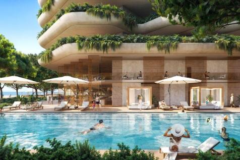 Communal Pool &amp;...