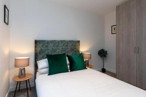 Flat 5 Pictures (7).jpg