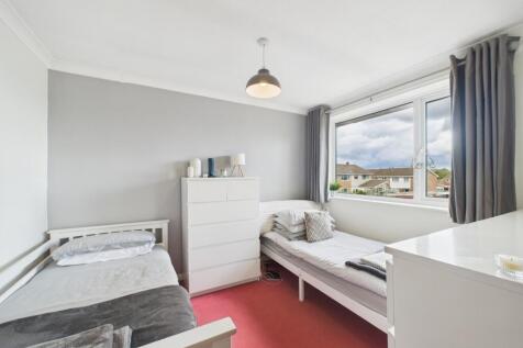 CAM02023G0-PR0170-STILL007